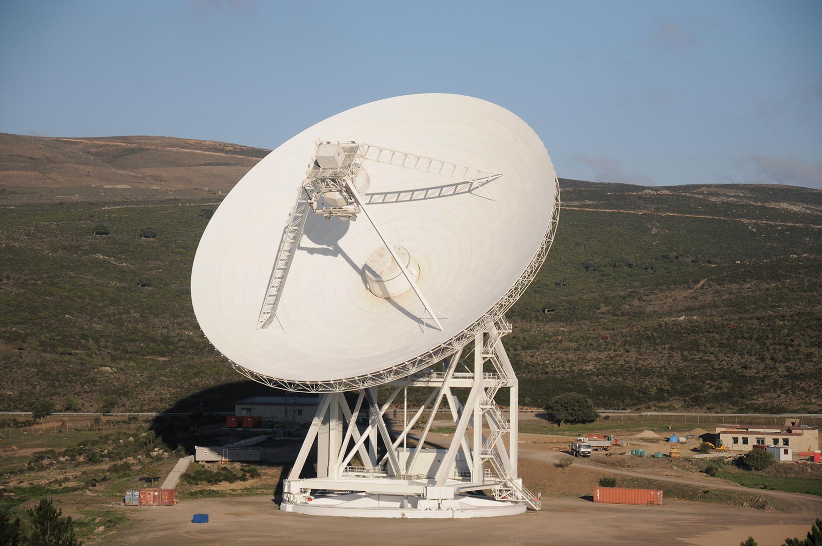 MPP Radio telescopio - panoramio.jpg