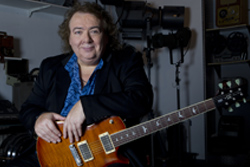 Берни Марсден в 2014 году