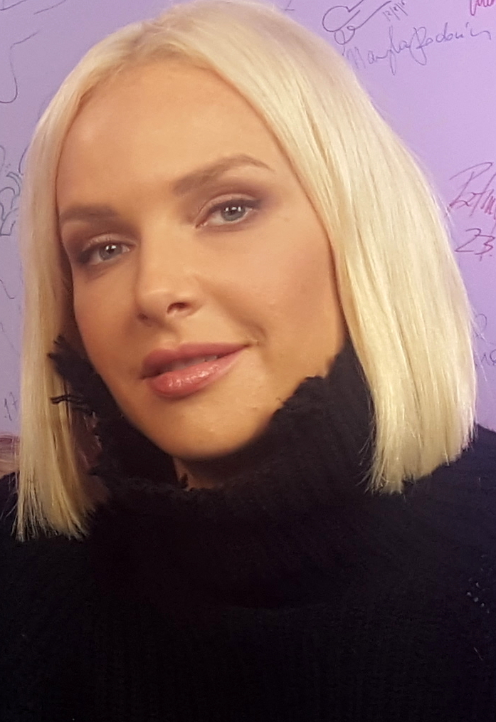 Виктория Блэйздің жұлдыру қатты трахает Арық аққұба порно