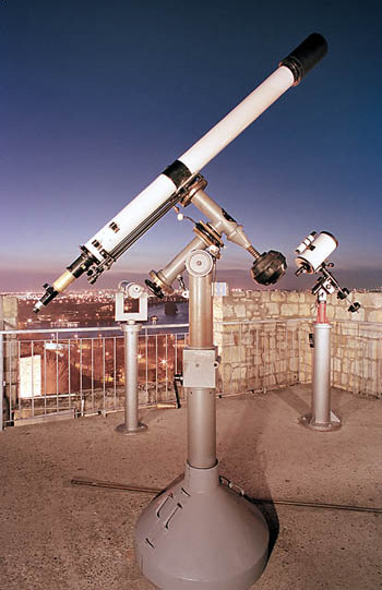 Popular Observatory in Belgrade's instruments.jpg