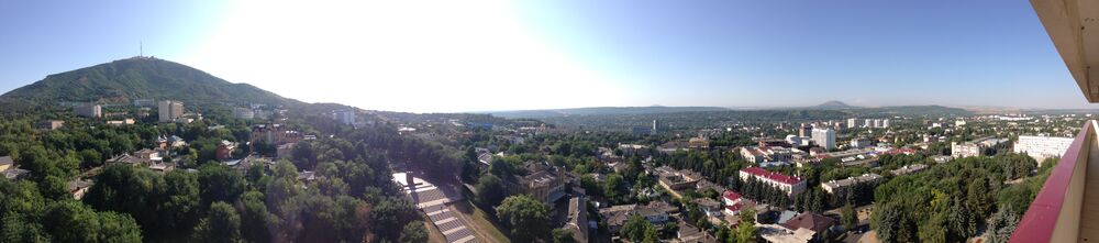 Вид на Пятигорск из гостиницы "Интурист"