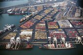 Durban container port (24747434937).jpg