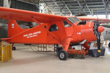P-05 DHC-2 Beaver Fuerza Aerea Argentina (8164164610).jpg