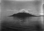 COLLECTIE TROPENMUSEUM Gezicht op Poelau Makian TMnr 60010091.jpg