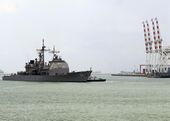 US Navy 090409-N-0096C-030 The Ticonderoga-class guided-missile cruiser USS Antietam (CG 54) pulls into Laem Chabang, Thailand for a scheduled port visit.jpg