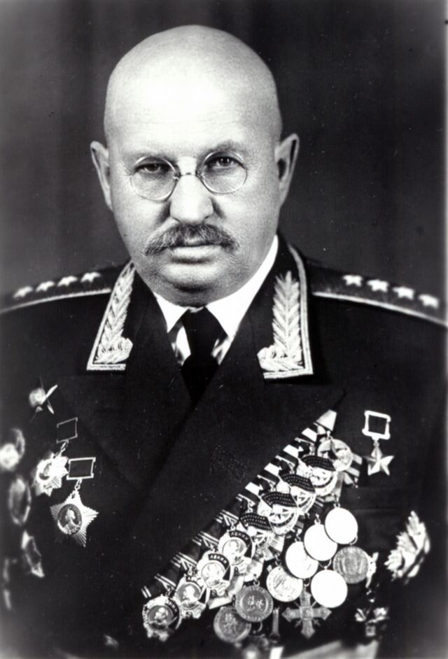 Петров Иван Ефимович, биография, победы и подвиги — РУВИКИ