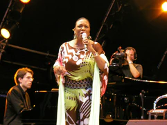 Dee dee bridgewater.jpg