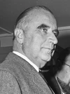 1963 Visite de Mrs Georges Pompidou et Edgard Pisani au CNRZ-19-cliche Jean Joseph Weber (cropped).jpg