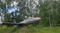 Авиамонумент учебный самолёт L-29.jpg