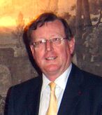 David Trimble at Lisburn Seed Group benefit, Hillsborough Castle, Christmas 2007 crop.jpg