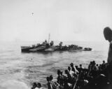 USS Longshaw (DD-559) underway at sea on 4 February 1945 (80-G-315217).jpg