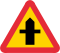 Korsning med en väg där användarna har väjningsplikt