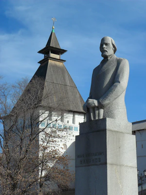 Pamiatnik Ulyanov.JPG