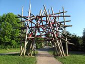 Totem-babeslea-Agustin-Ibarrola-2.JPG