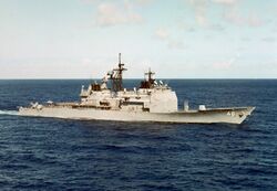 Starboard bow view of USS Yorktown (CG-48) underway in Caribbean c1985.jpg