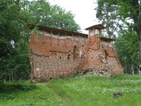 Rongu-vassallilinnus1.JPG
