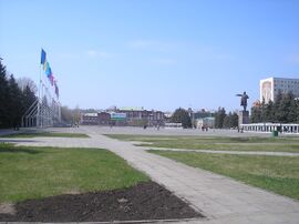 Theatral square Saratov.JPG