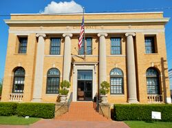 LaGrange, Georgia City Hall.JPG