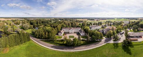 Võrumaa Kutsehariduskeskus 001-vaade-koolihoonele.jpg