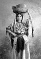 Традиционное женское платье девушки из Рамаллы, 1920 год.