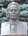 Bust of Konstantin Chernenko at Kremlin Wall Necropolis (cropped)(b).jpg