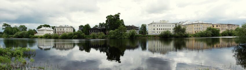 Вид на Нижний посад с Набережной VI Армии