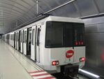 Metro Barcelona train type 3000.jpg
