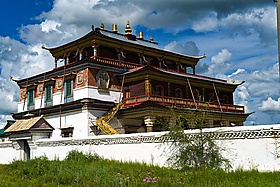 Сүүгэлэй дасанай урдахи үүдэн. 1910-аад онуудай гэрэл-зураг
