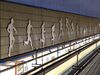 Atleta, andén dirección Las Musas, Estación Estadio Olímpico, Línea 7, Madrid, España, 2015.JPG