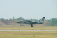 J-22 Orao landing, Kecskemét, 2007.jpg