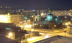 Saratov by night from volgaside.jpg