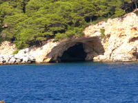 Alonisos-cave-0a.jpg