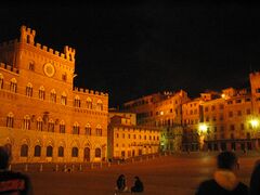 Siena di notte.JPG
