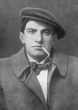 Mayakovsky 1915.jpg