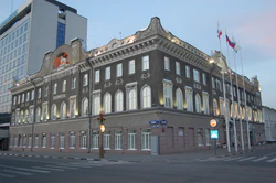 Дом Бендера .Вид от памятника Радищеву.JPG