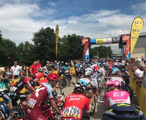 Départ de la 4e étape du Dauphiné 2018 à Chazey - départ fictif 3.JPG