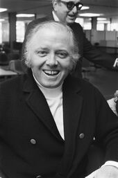 Regisseur Richard Attenborough, Bestanddeelnr 928-0661.jpg