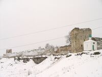 Izborsk fortress in winter.jpg