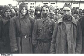 Bundesarchiv Bild 192-100, KZ Mauthausen, sowjetische Kriegsgefangene.jpg