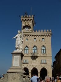 Palazzo Pubblico - San Marino (5).JPG