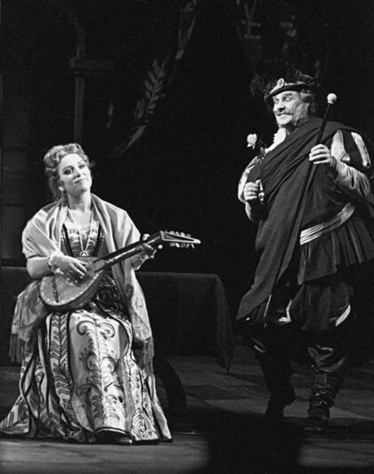 RIAN archive 855343 Viktor Nechipaylo and Tamara Milashkina in Giuseppe Verdi's Falstaff opera.jpg