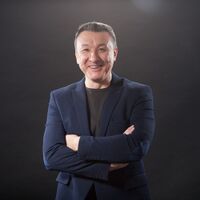 Ильяс Аутов.jpg