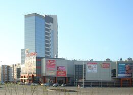 Torguimiž-kontorine «Festival'»-keskuz hural randpolel (2010)