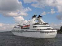 Seabourn Pride in Saint Petersburg 5.jpg