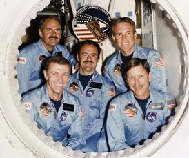 (слева-направо): Дж. ван Хофтен, Джо Энгл, Дж. Лаундж, Р. Кови и У. Фишер.