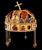 A Szent Korona elölről 2.jpg