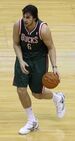 Andrew Bogut with the ball.jpg