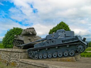PzKpfw IV Ausf J. Монумент на месте боёв за Дуклинский перевал. Свидник. Словакия.