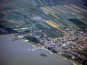 Podersdorf von Westen 2010.jpg