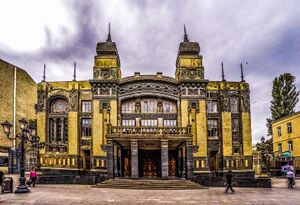 Azerbaijan State Academic Opera and Ballet Theatre main façade, 2015.jpg